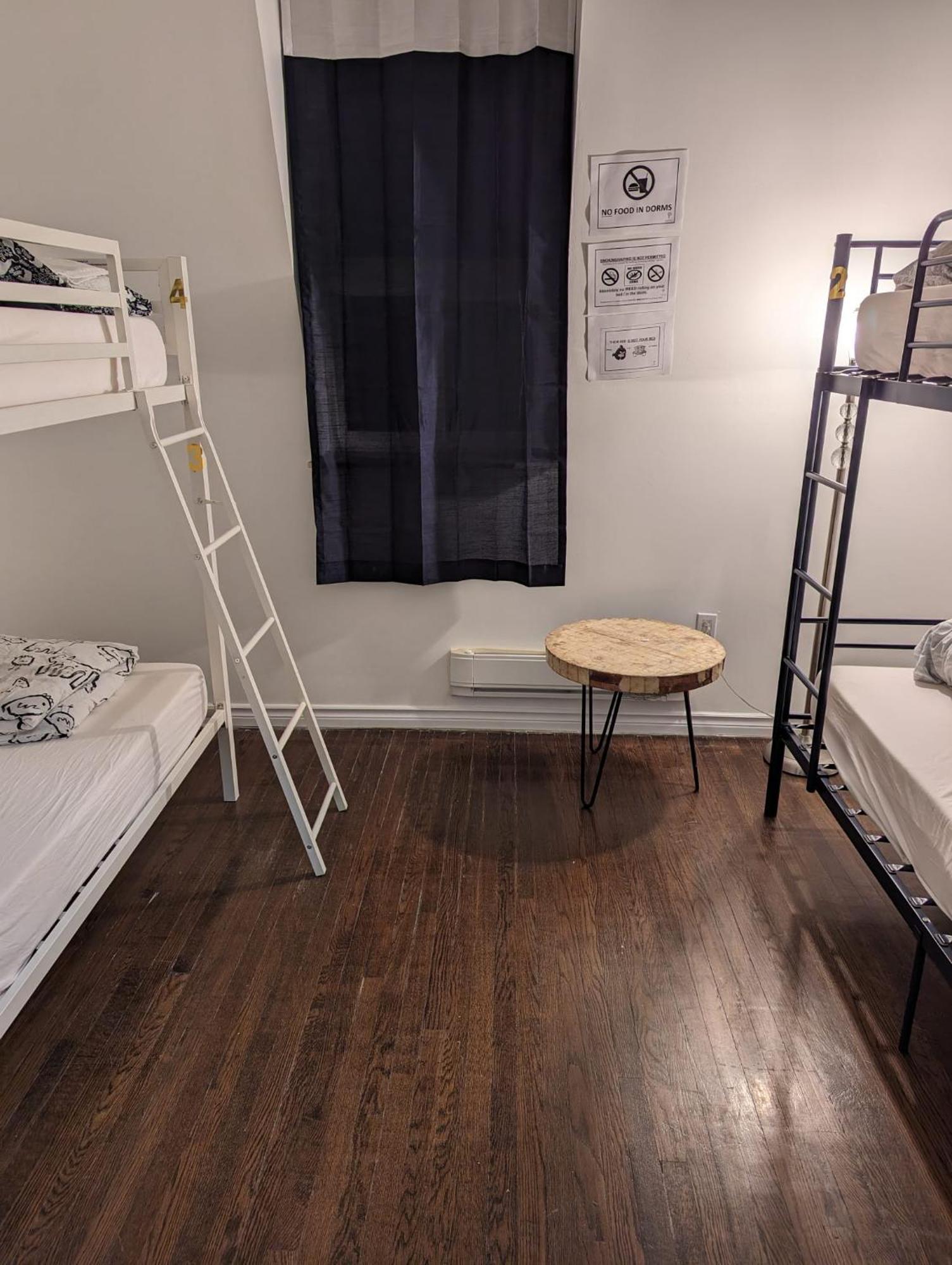 The Parkdale Hostellerie Торонто Екстериор снимка