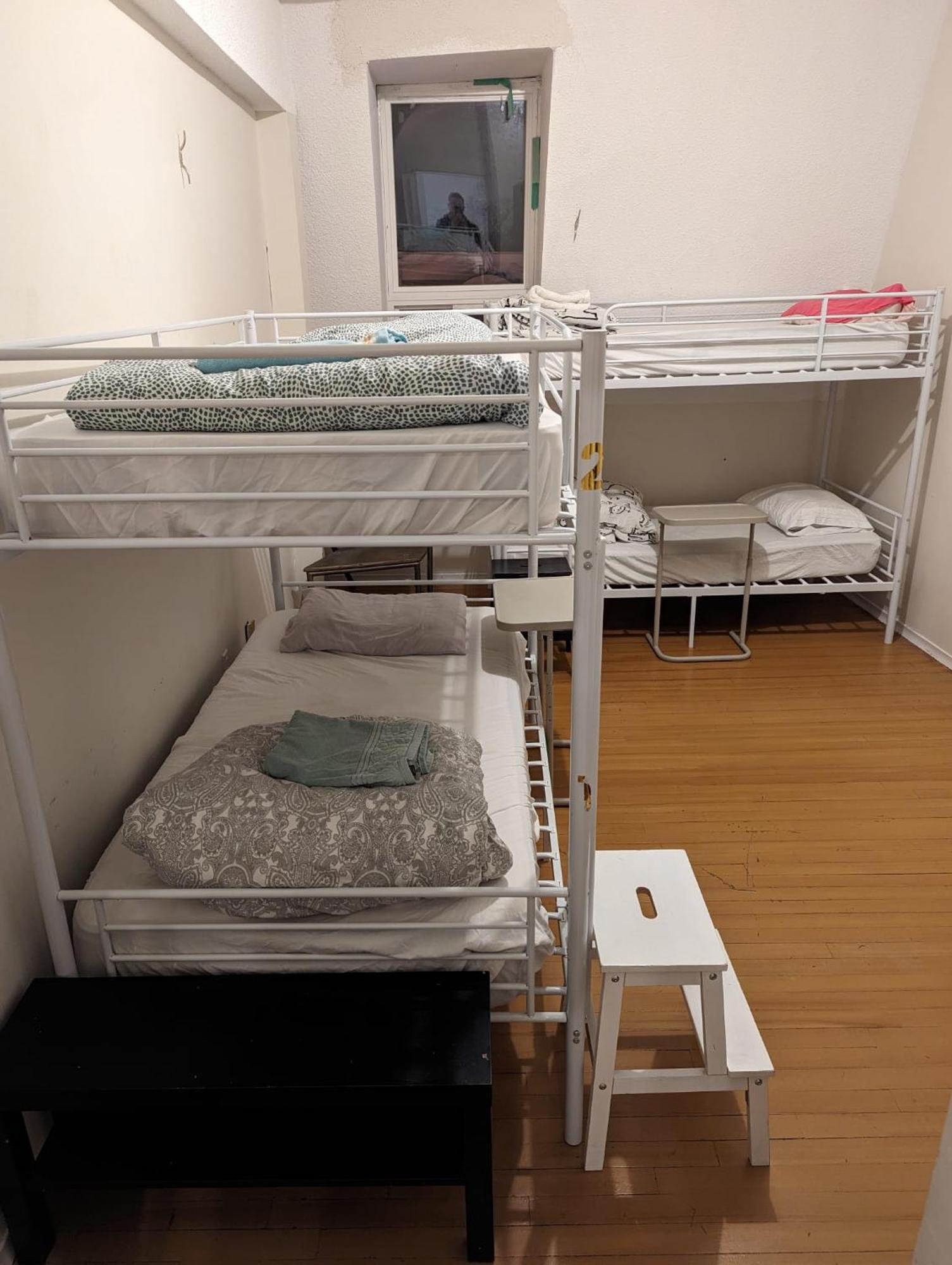 The Parkdale Hostellerie Торонто Екстериор снимка