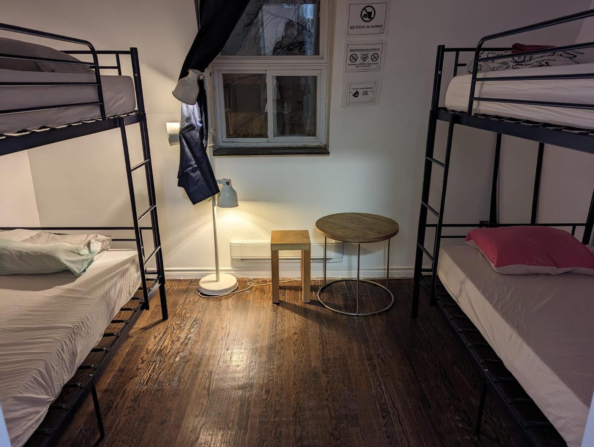 The Parkdale Hostellerie Торонто Екстериор снимка