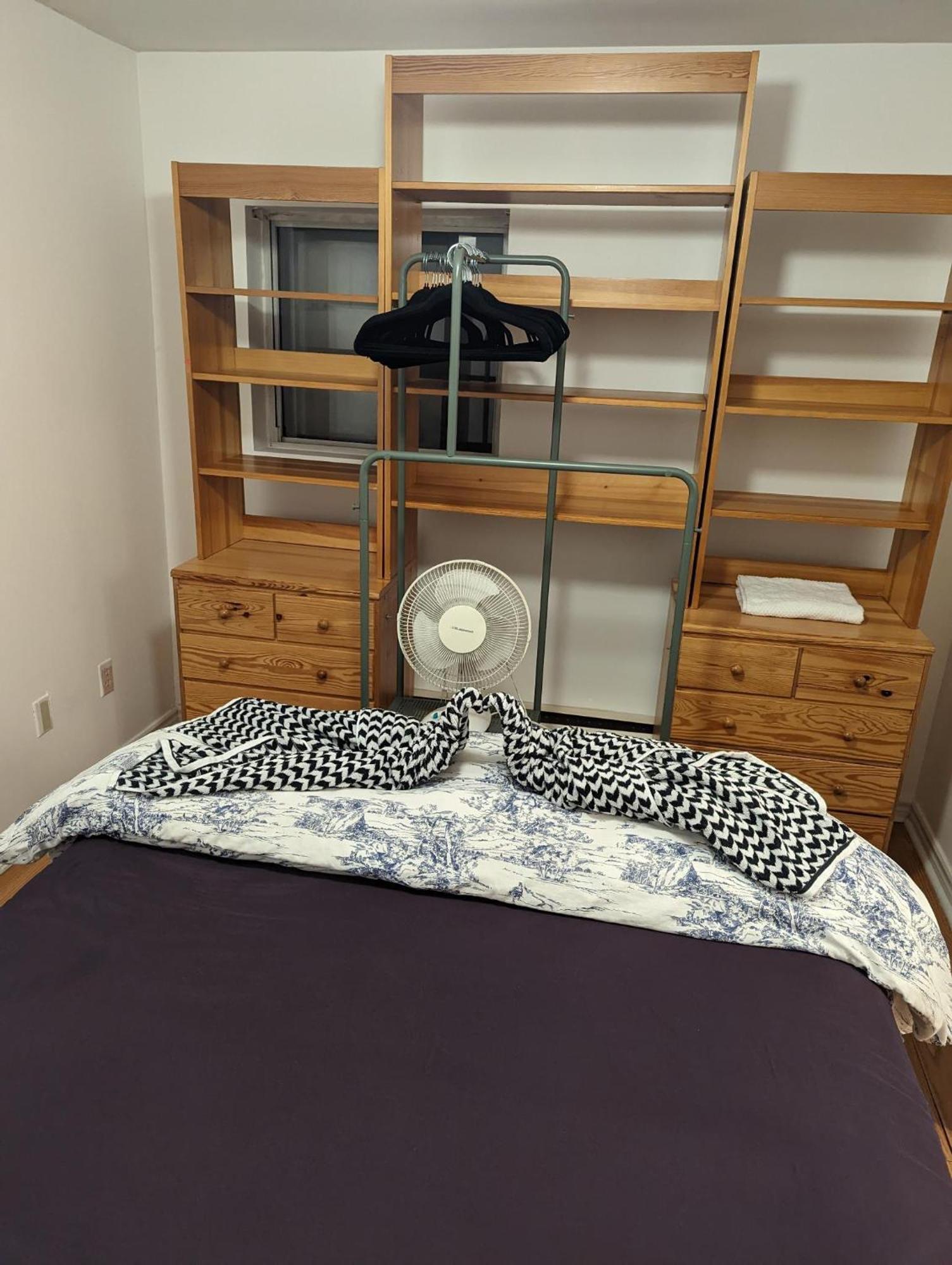 The Parkdale Hostellerie Торонто Екстериор снимка